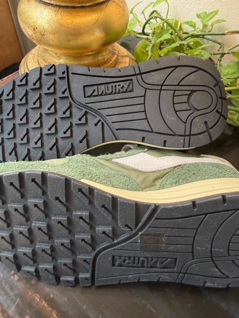 BNIB Autry Reelwind Low Sneakers in Green size 39 - Picture 3 of 4